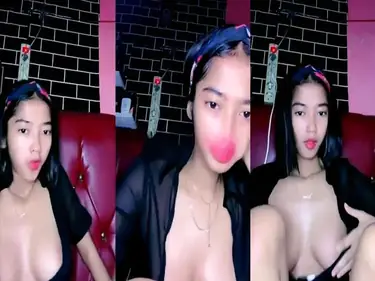 Live Hilly Pamer Toket Muncrat Bikin Nagih Viral Hot