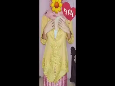 Live Ukhti Kebaya Pink Tampil Berani Menggoda